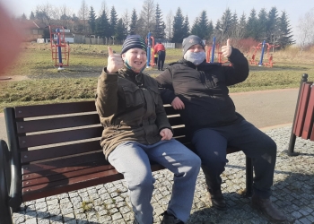 odpoczynek na ławeczce.