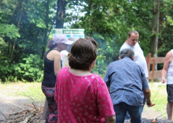Pieczenie kiełbaski.