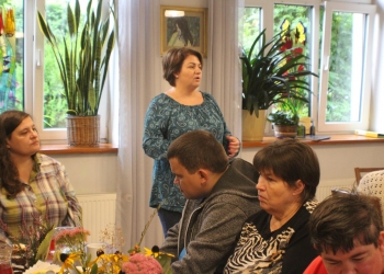 Pani Dyrektor wita Gości.