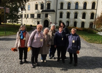 Przed Starym Zamkiem w Żywcu.