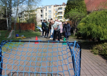 Gry i zabawy w ogrodzie.