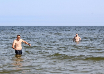 Kąpiel w Bałtyku.