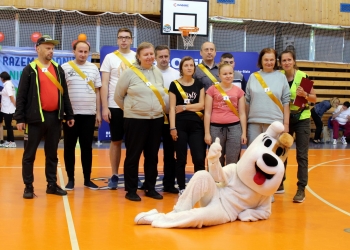 Drużyna biorąca udział w zawodach.
