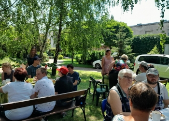 Piknik Rodzinny w ogrodzie.