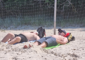 Plażowanie.