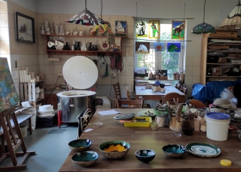 Pracownia plastyczno - ceramiczna.