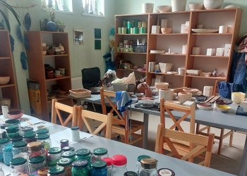 Pracownia plastyczno - ceramiczna.