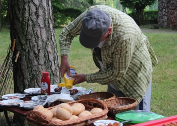 Zajęcia kulinarne w ogrodzie.