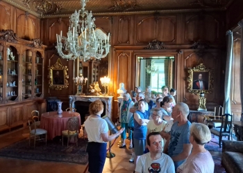 Zwiedzanie wnętrz pałacowych