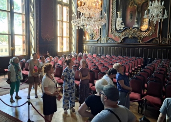 Zwiedzanie wnętrz pałacowych