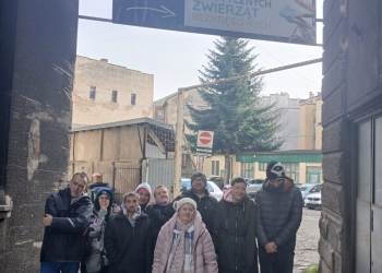 Wspólna fotografia uczestników wycieczki.