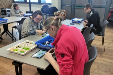Kreatywne budowanie czyli LEGO w Książnicy Beskidzkiej.